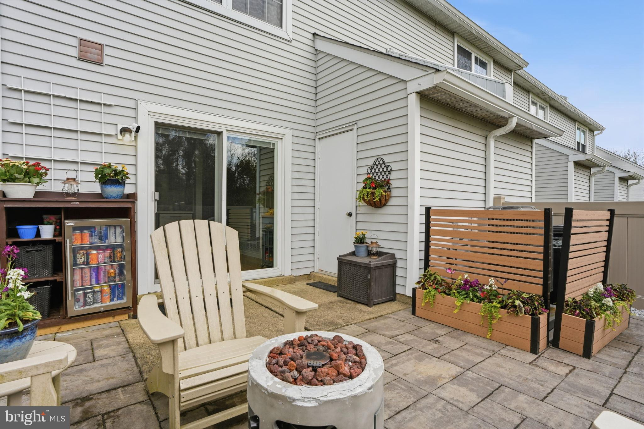 COUNTRY BEND - Residential