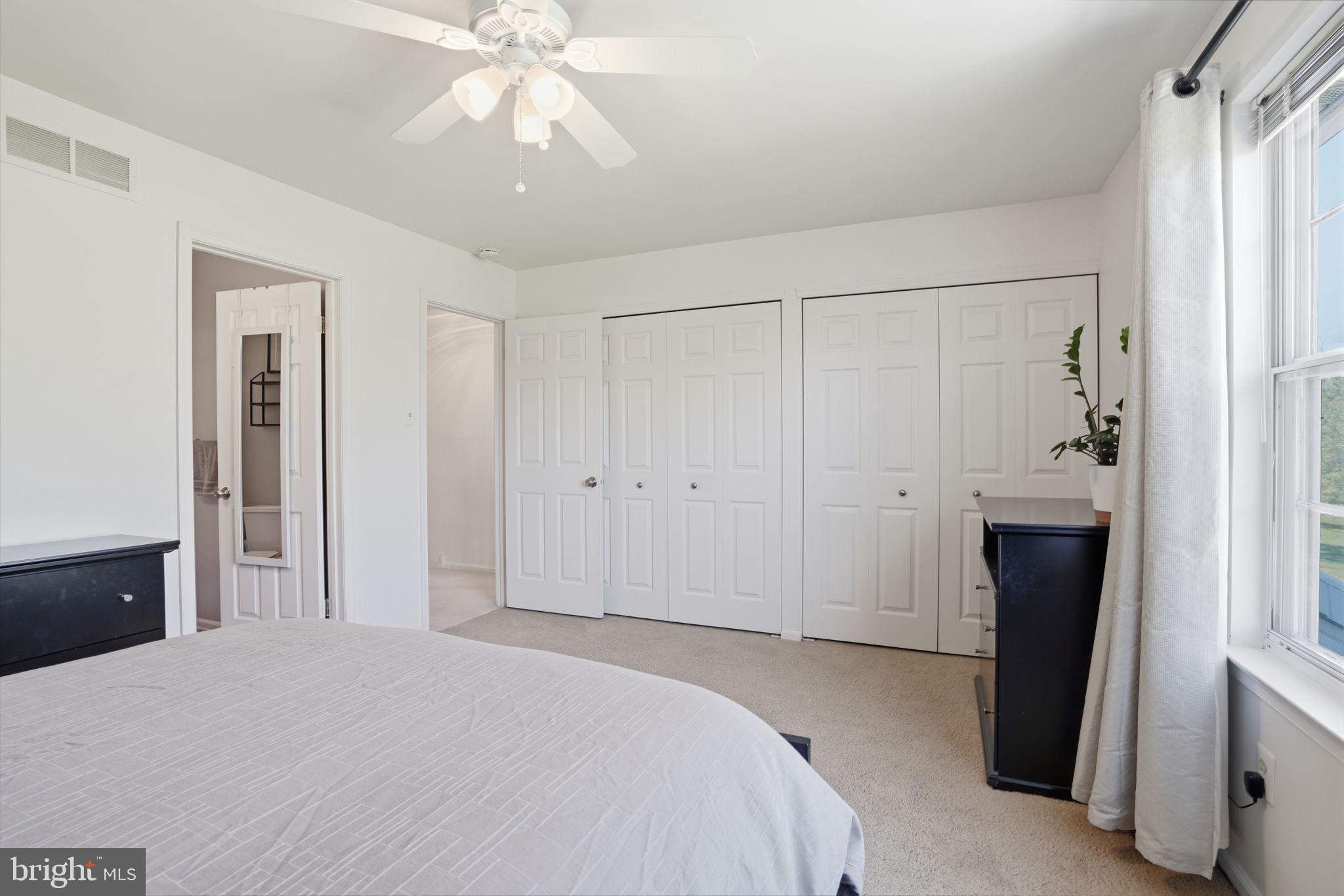 COUNTRY BEND - Residential