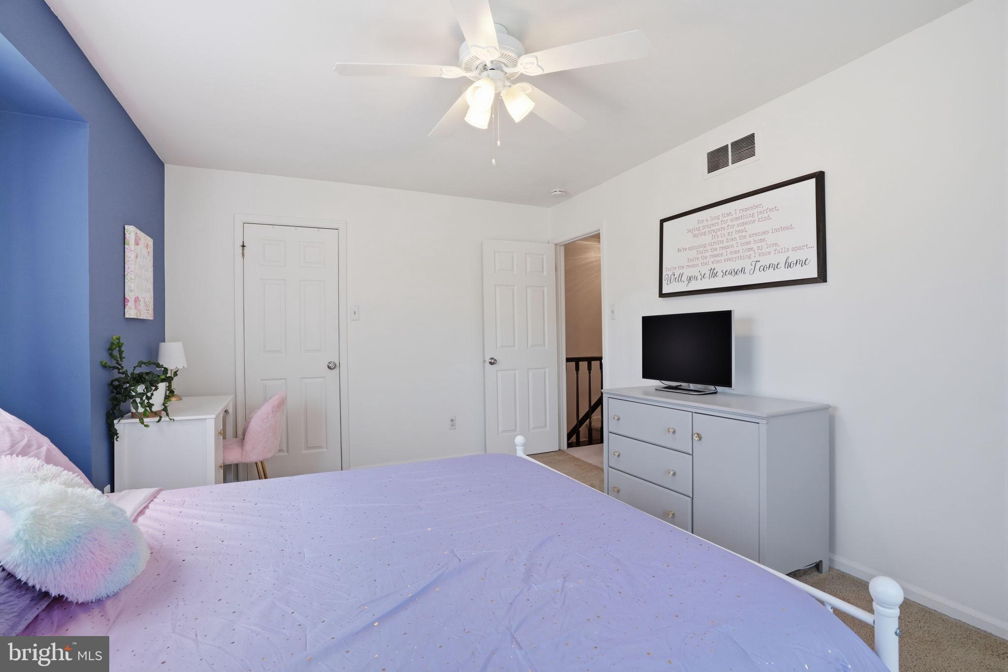 COUNTRY BEND - Residential