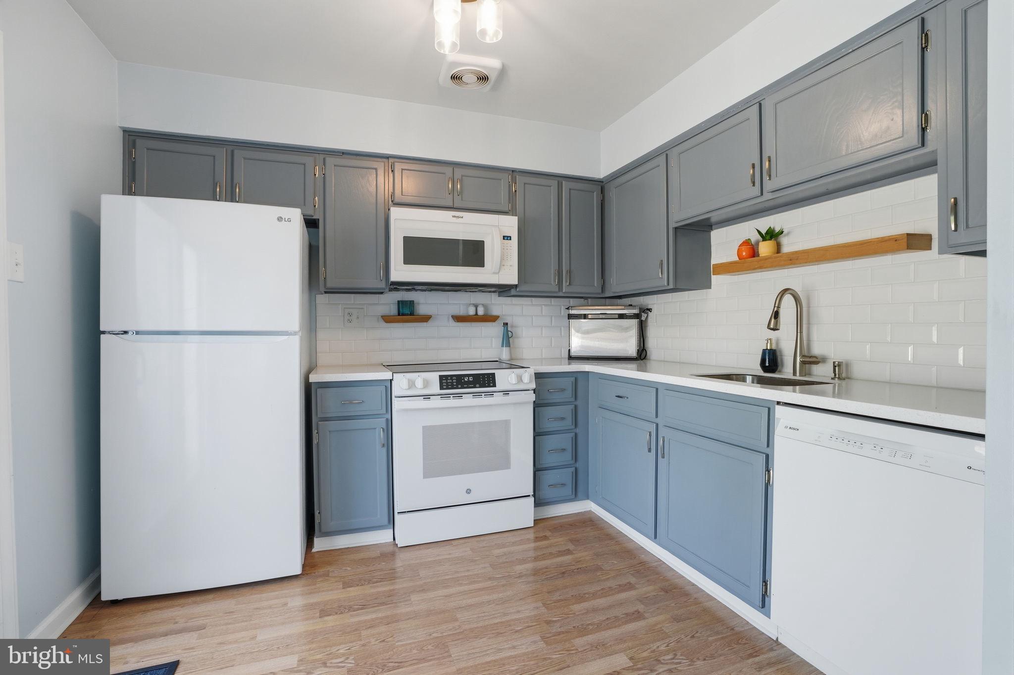 COUNTRY BEND - Residential