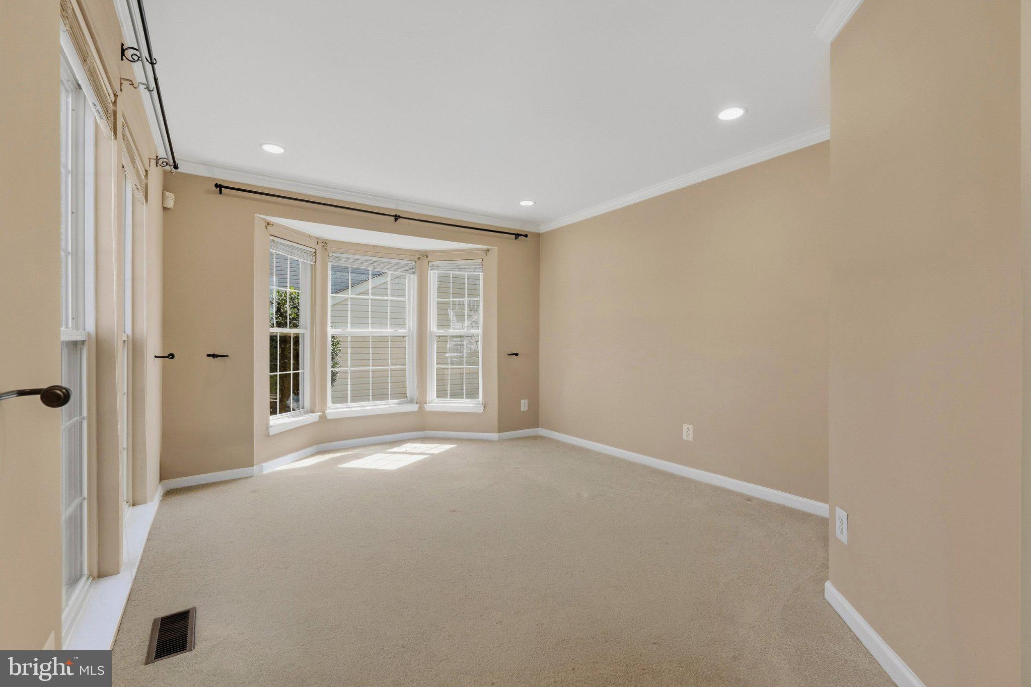 2033 GERMANDER WAY