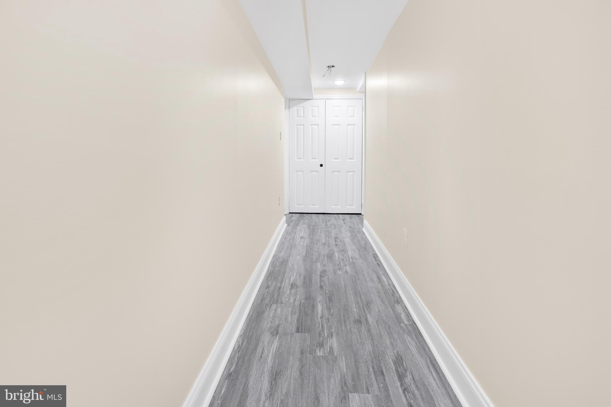 GLASSMANOR - Residential Lease