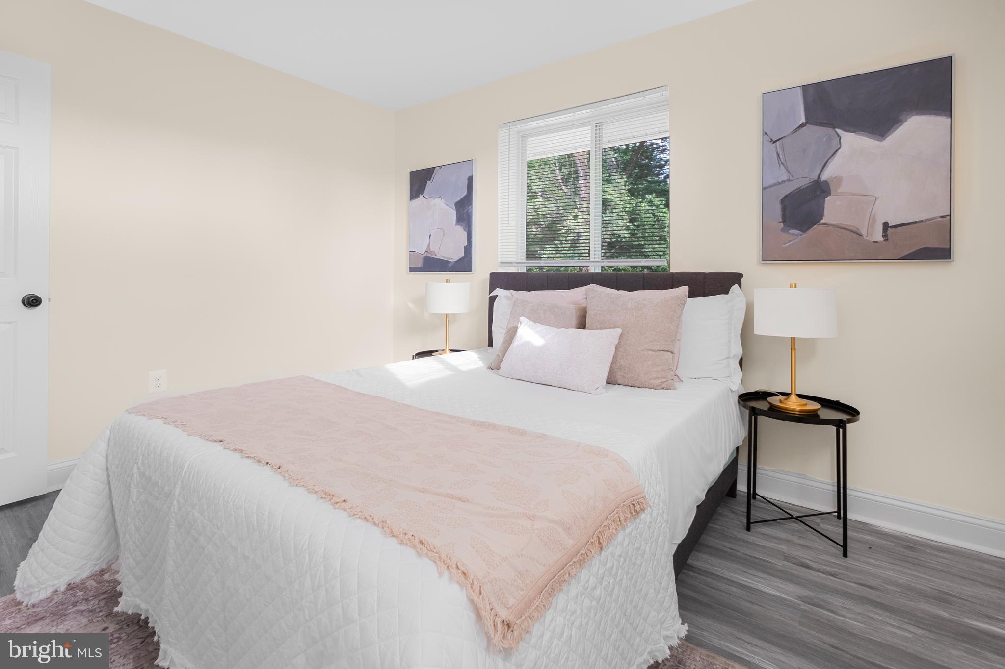 GLASSMANOR - Residential Lease