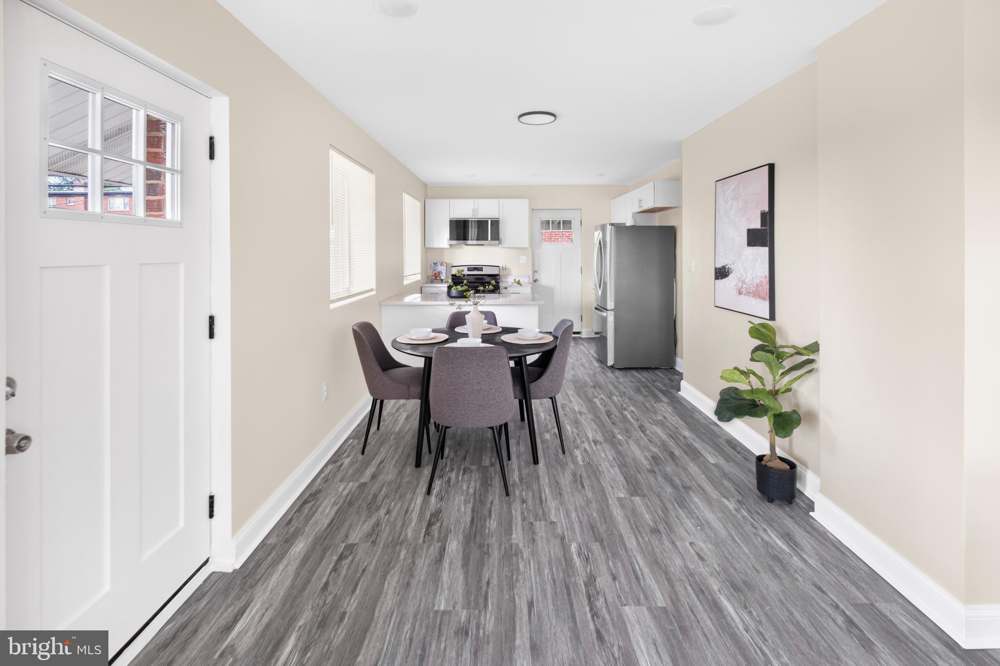 GLASSMANOR - Residential Lease