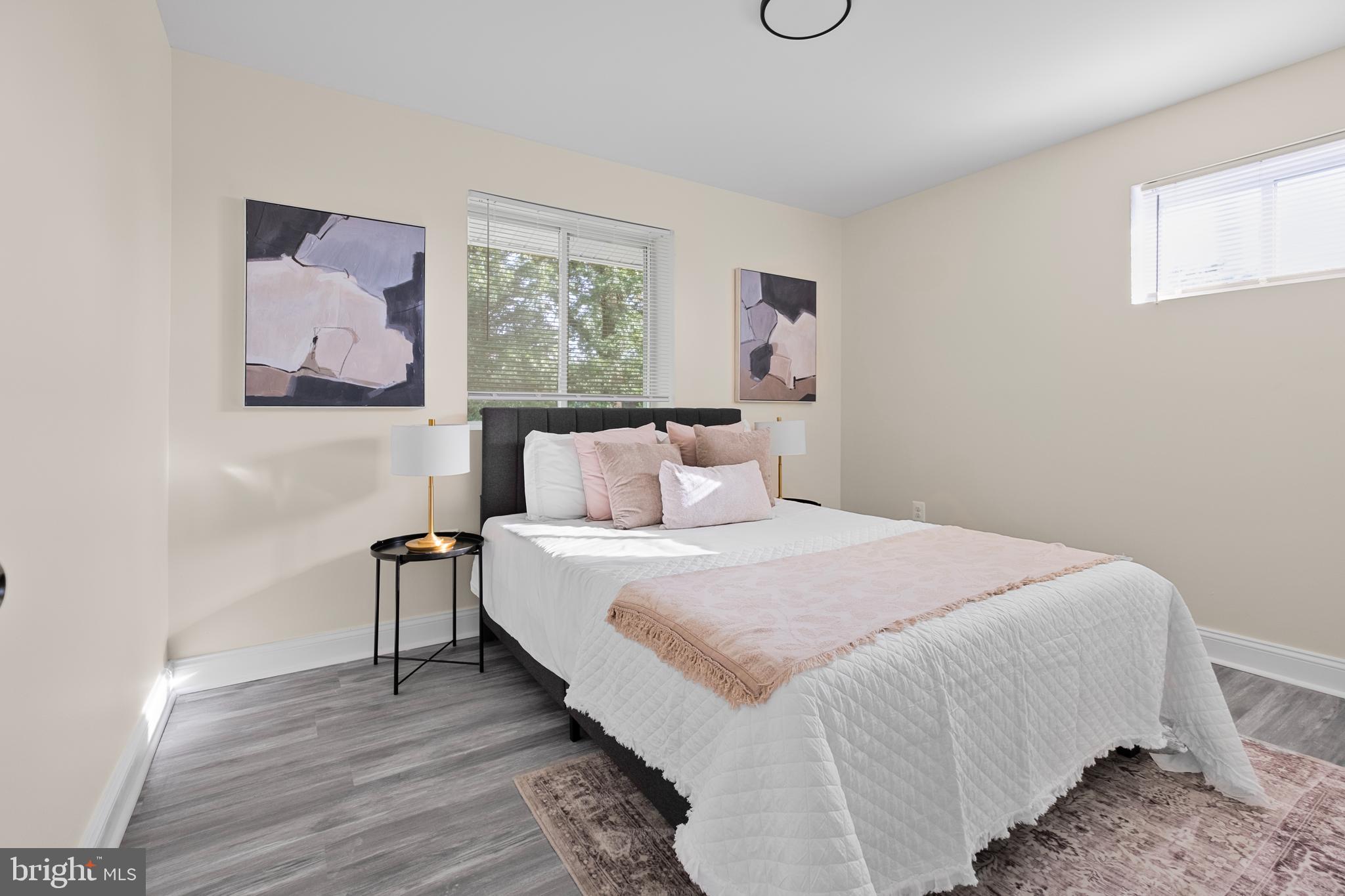 GLASSMANOR - Residential Lease