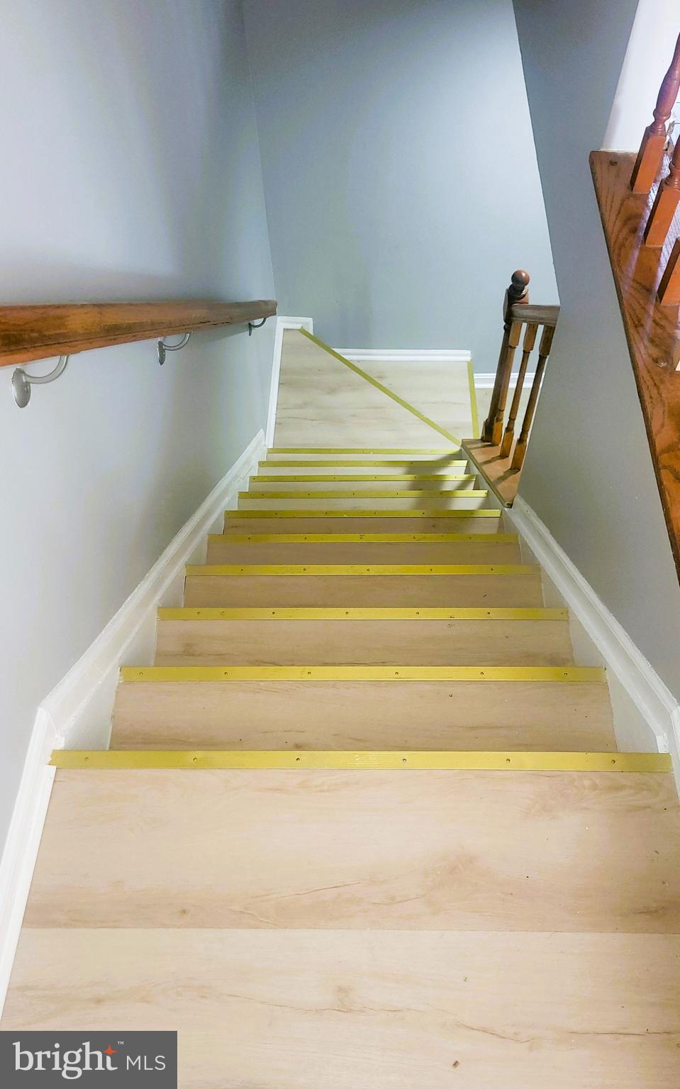 LAKE VILLAGE MANOR - Residential