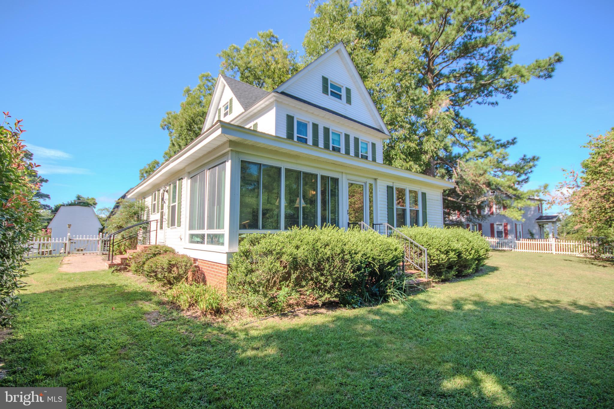 20448 HARBOR ROAD