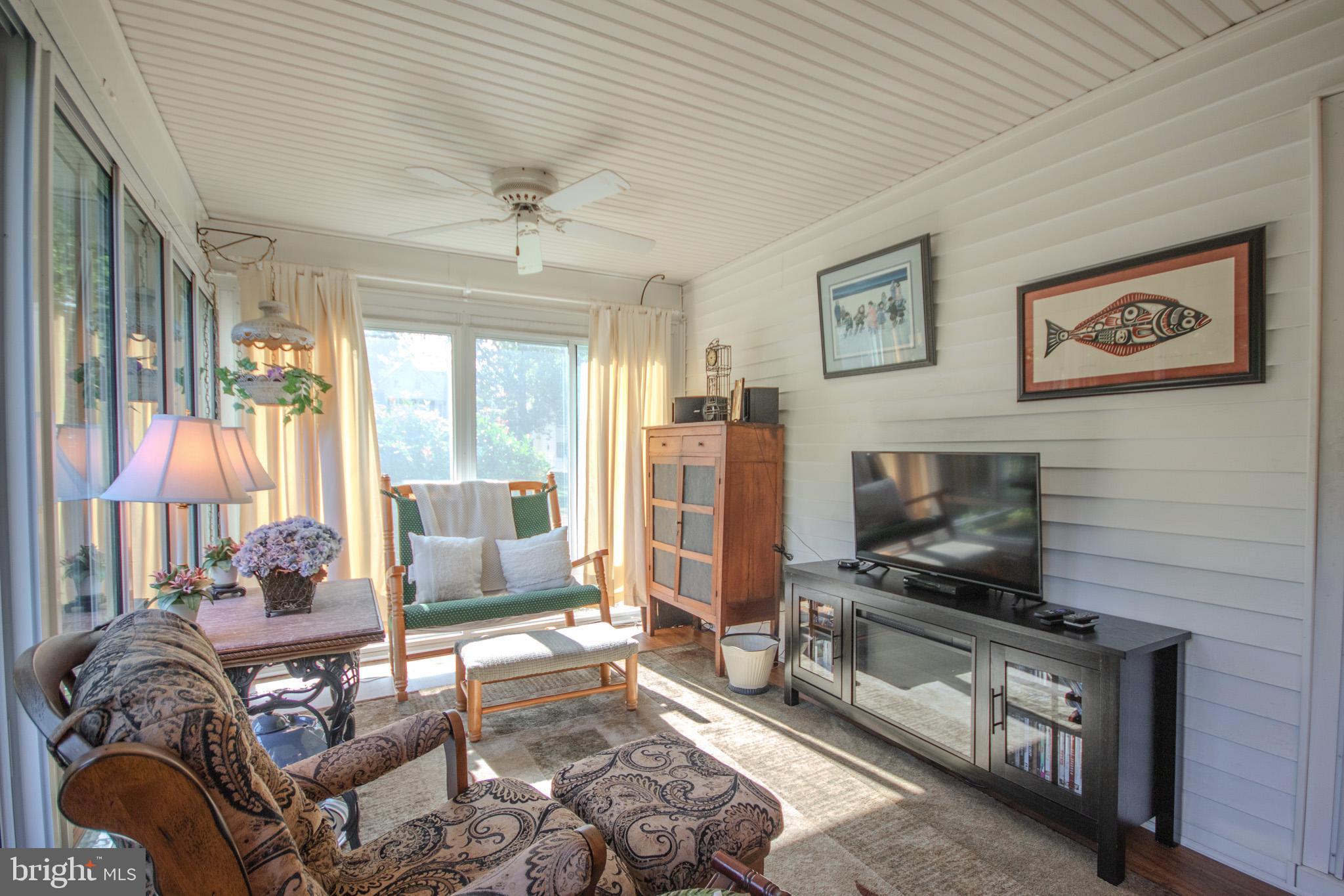 20448 HARBOR ROAD
