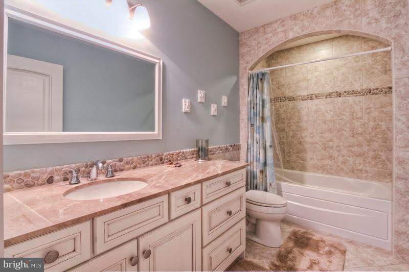 CENTURY OAK - Residential