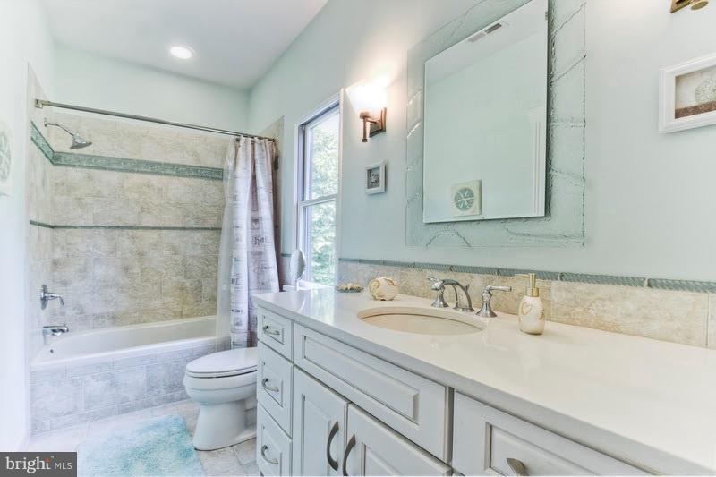 CENTURY OAK - Residential