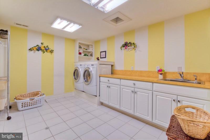 CENTURY OAK - Residential