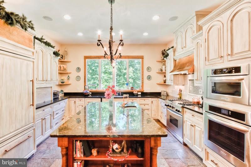 CENTURY OAK - Residential