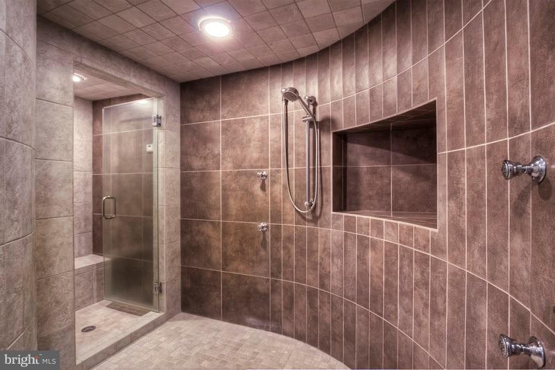 CENTURY OAK - Residential