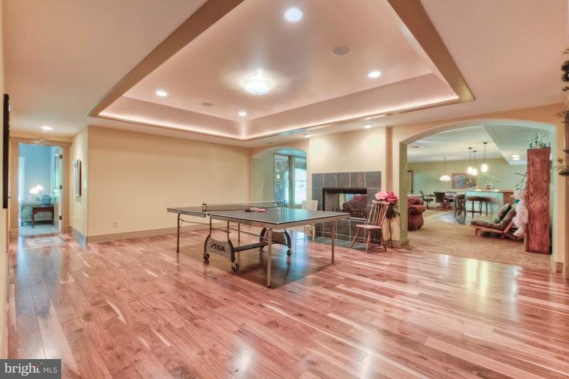 CENTURY OAK - Residential