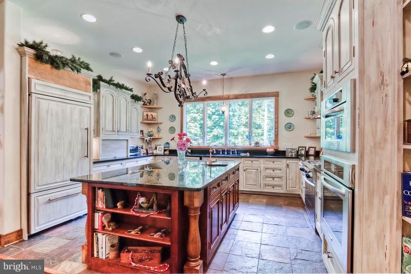 CENTURY OAK - Residential