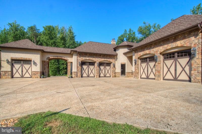 CENTURY OAK - Residential