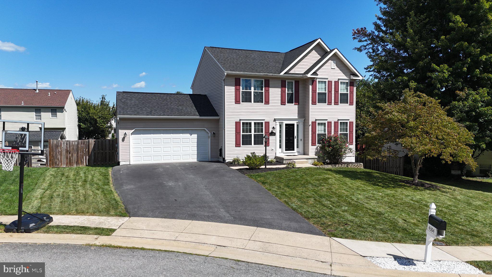 4304 FERRY HILL COURT