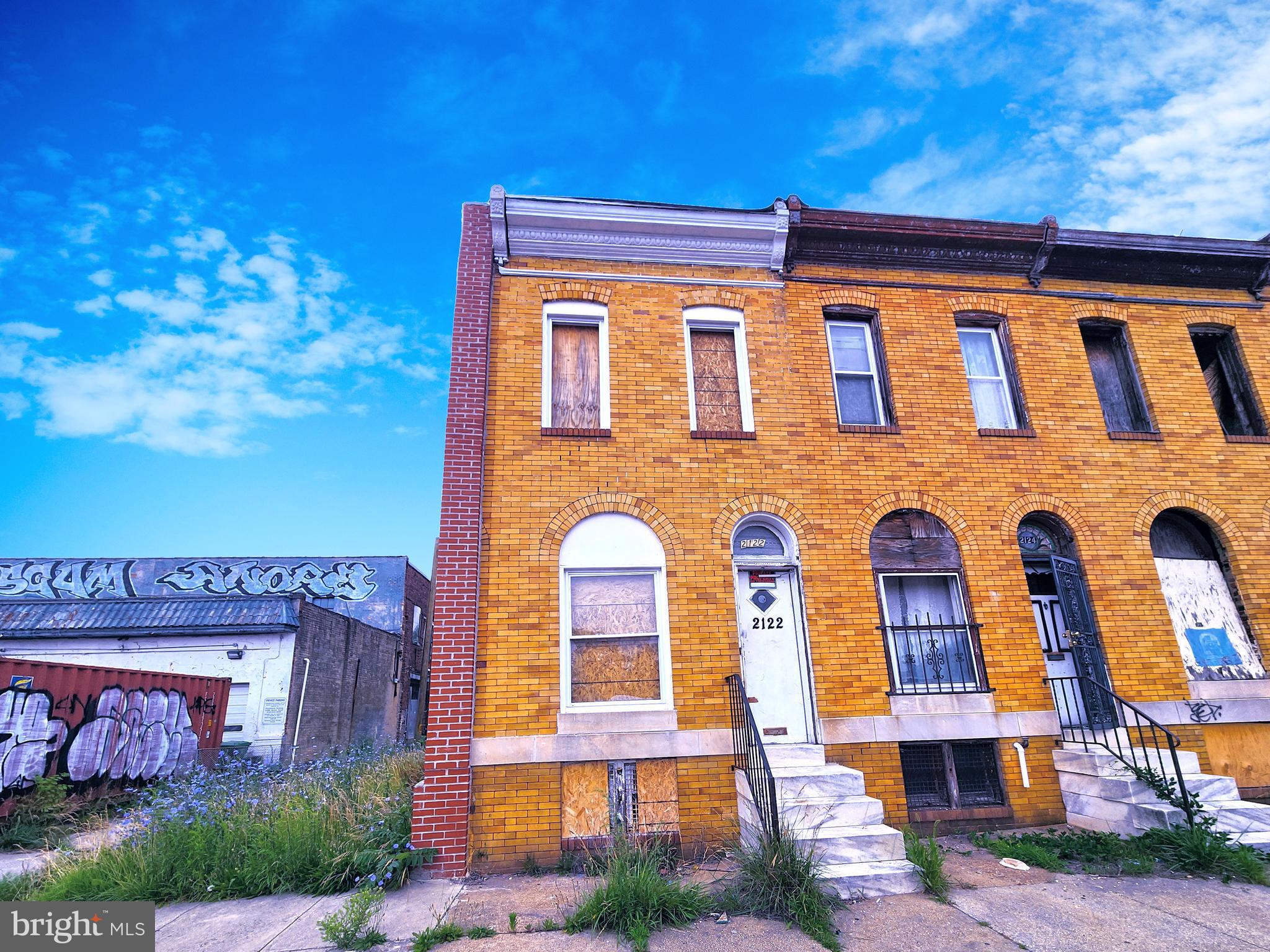 ONLINE AUCTION: Bidding begins 07/08/2025 @ 10:00 AM. Bidding ends 07/10/2025 @ 11:50 AM. List Price is Suggested Opening Bid. 2 Story End Unit Townhouse located in the South Clifton Park area of Baltimore City. Residents can enjoy the nearby attractions such as Clifton Park, Clifton Park Golf Course, Belair Edison Crossing Shopping Center, Northeast Market, & John Hopkins Hospital. Property is Vacant. Easy Access to Major Traffic Artery Belair Road. Deposit: $7,500.