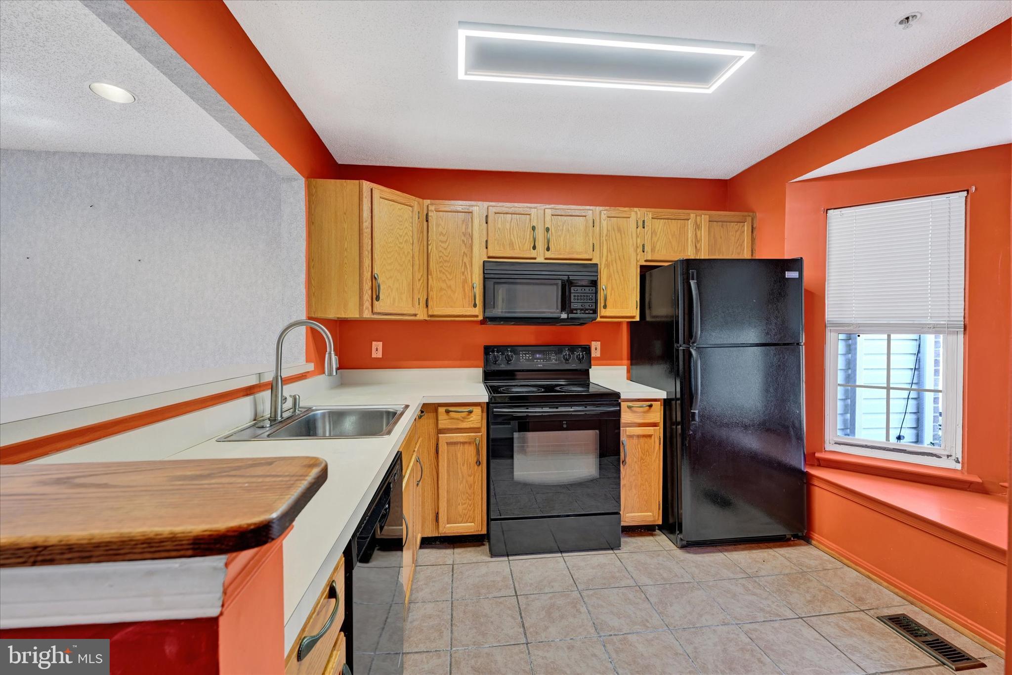 RIVERSIDE - Residential