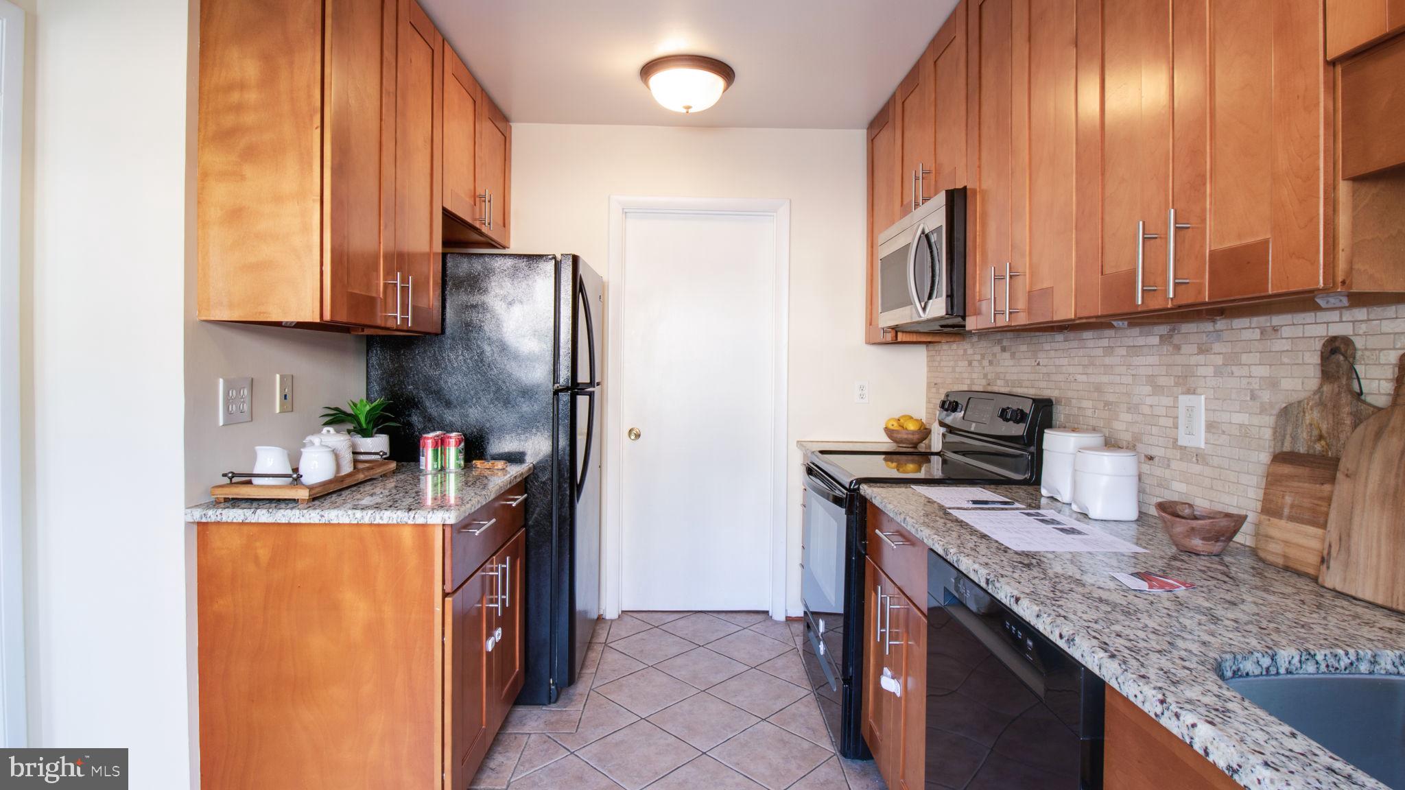 COVINGTON SQUARE - Residential