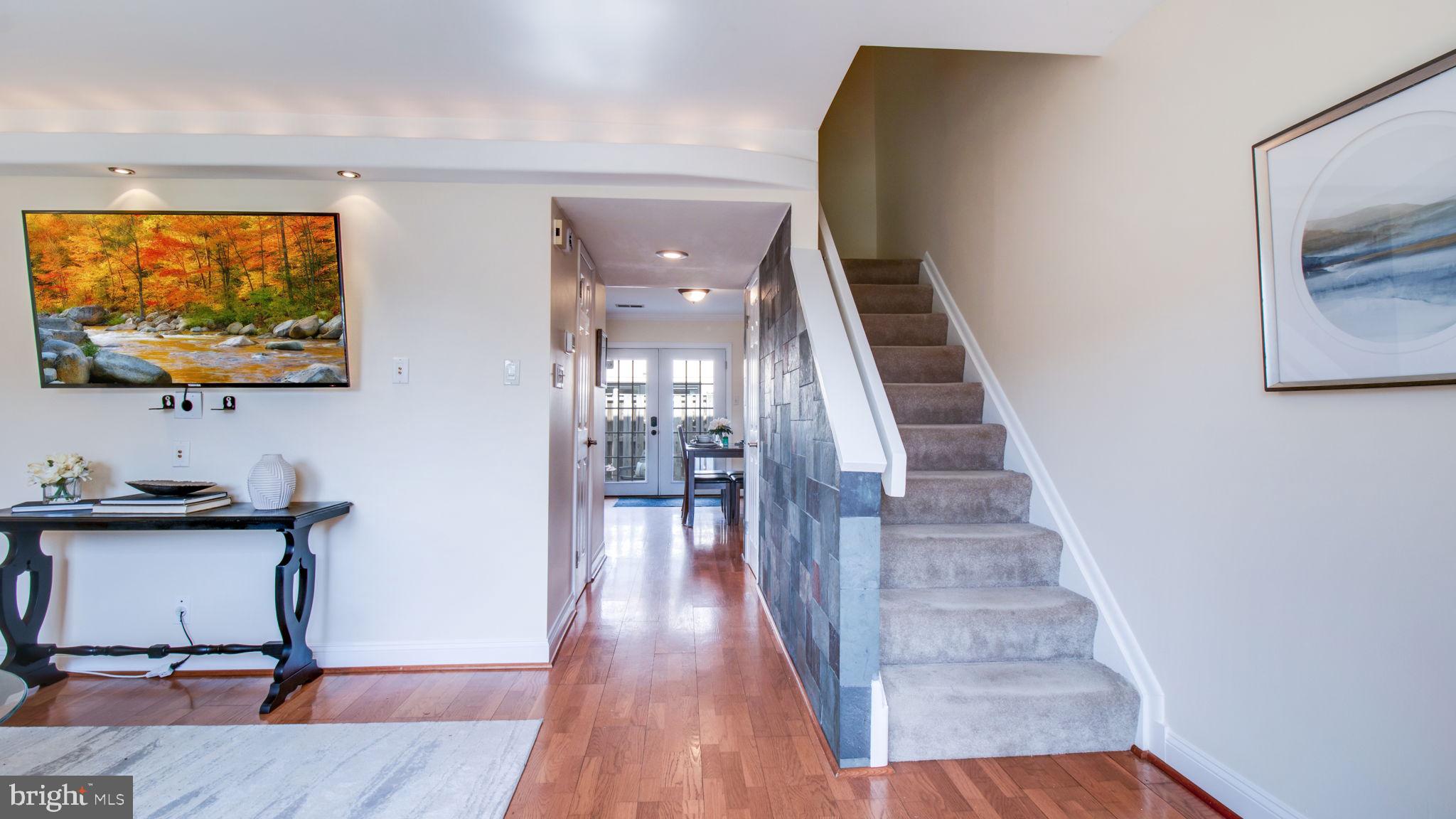 COVINGTON SQUARE - Residential