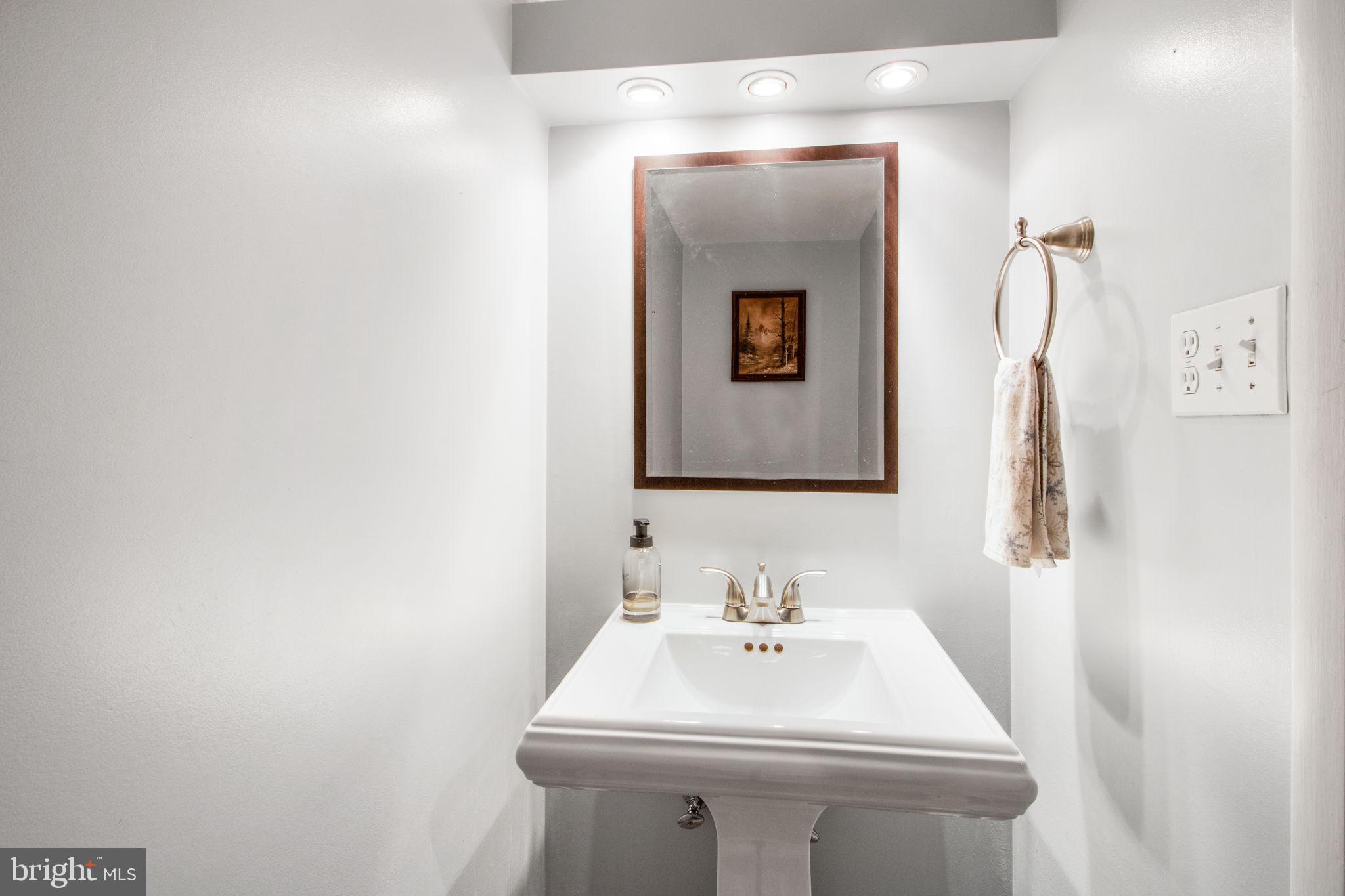 COVINGTON SQUARE - Residential