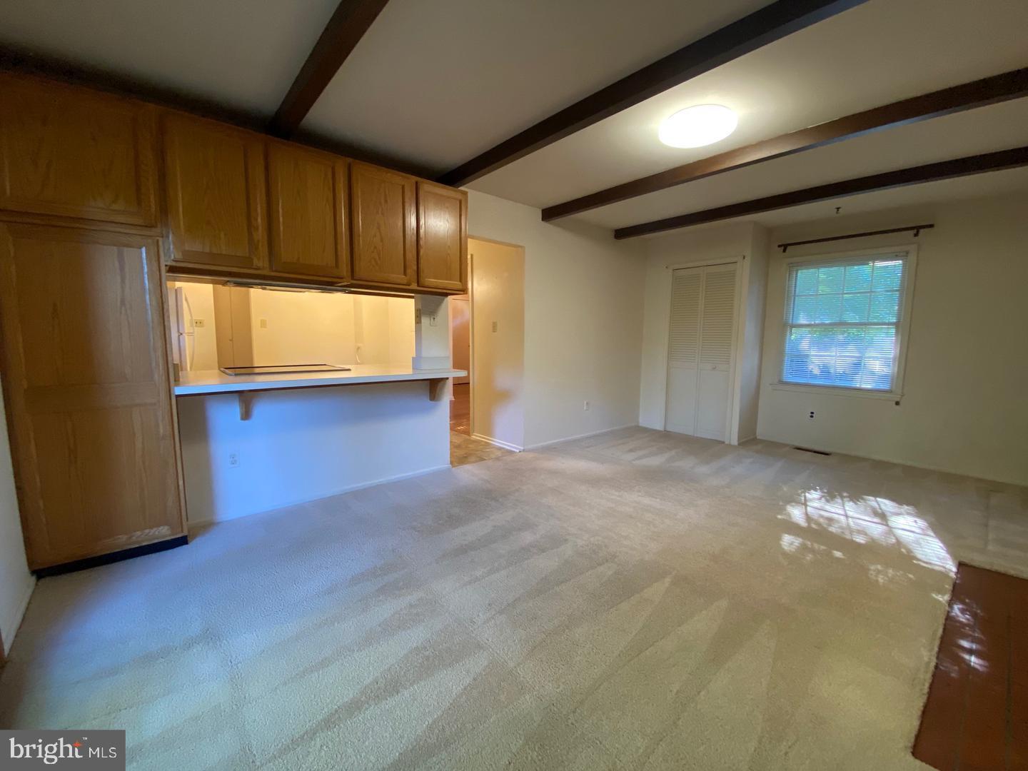 WEST SPRINGFIELD - Residential Lease