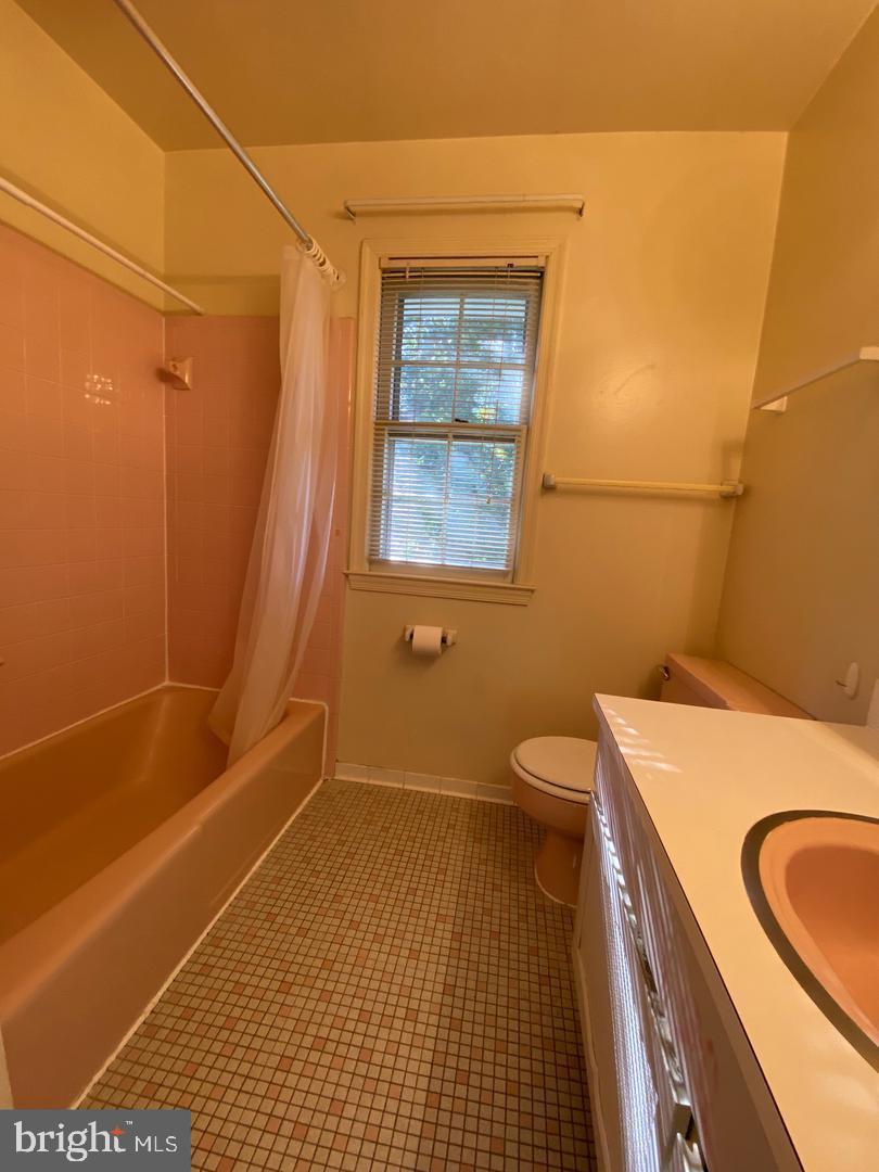 WEST SPRINGFIELD - Residential Lease