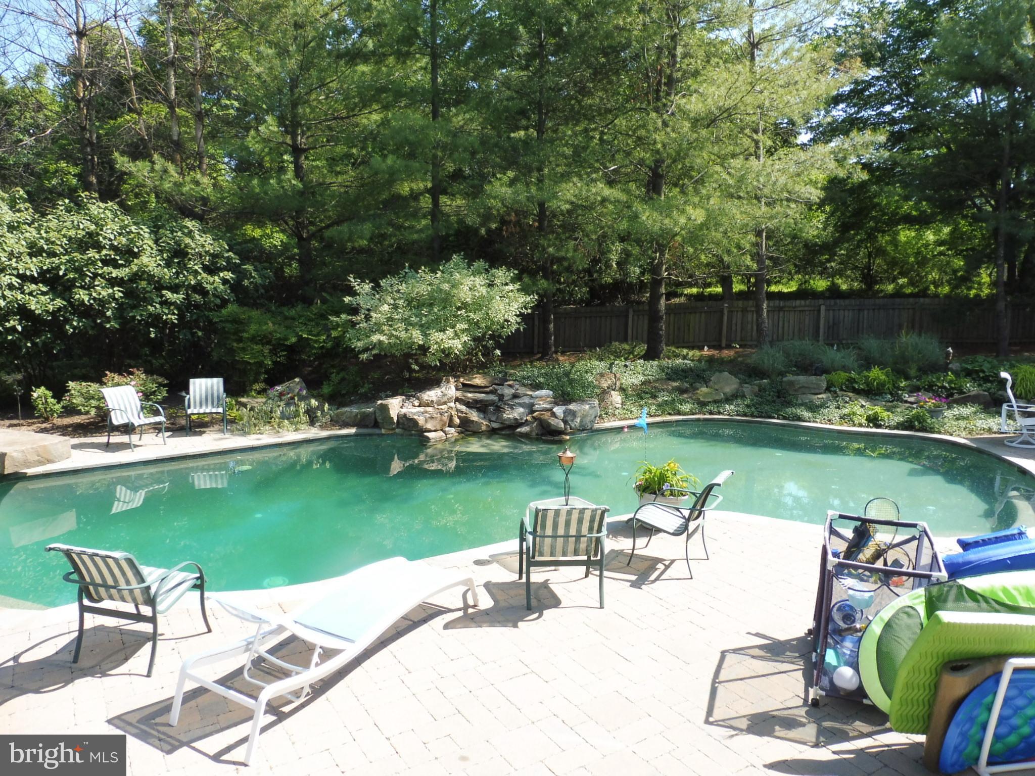 BEAVERBROOK - Residential