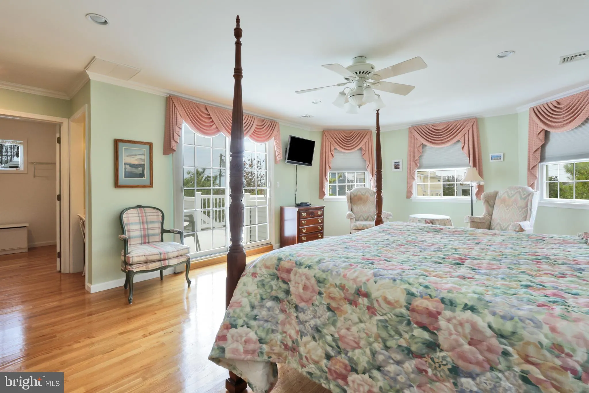 Barnegat Light, New Jersey 08006, United States, 4 Bedrooms Bedrooms, ,4 BathroomsBathrooms,Residential,Contingent,109892