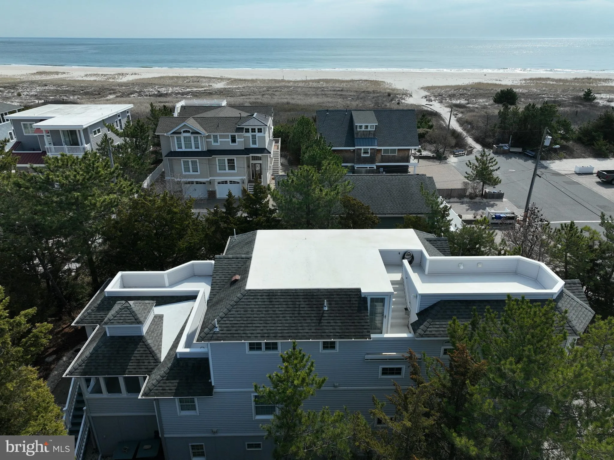Barnegat Light, New Jersey 08006, United States, 4 Bedrooms Bedrooms, ,4 BathroomsBathrooms,Residential,Contingent,109892