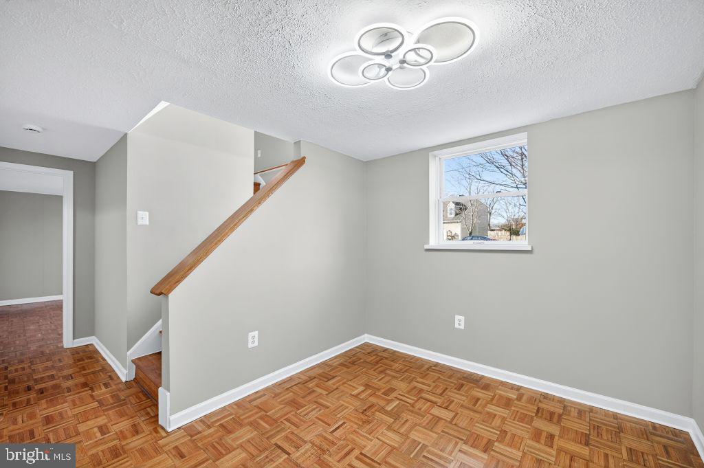 MANASSAS - Residential