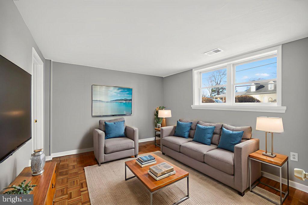 MANASSAS - Residential