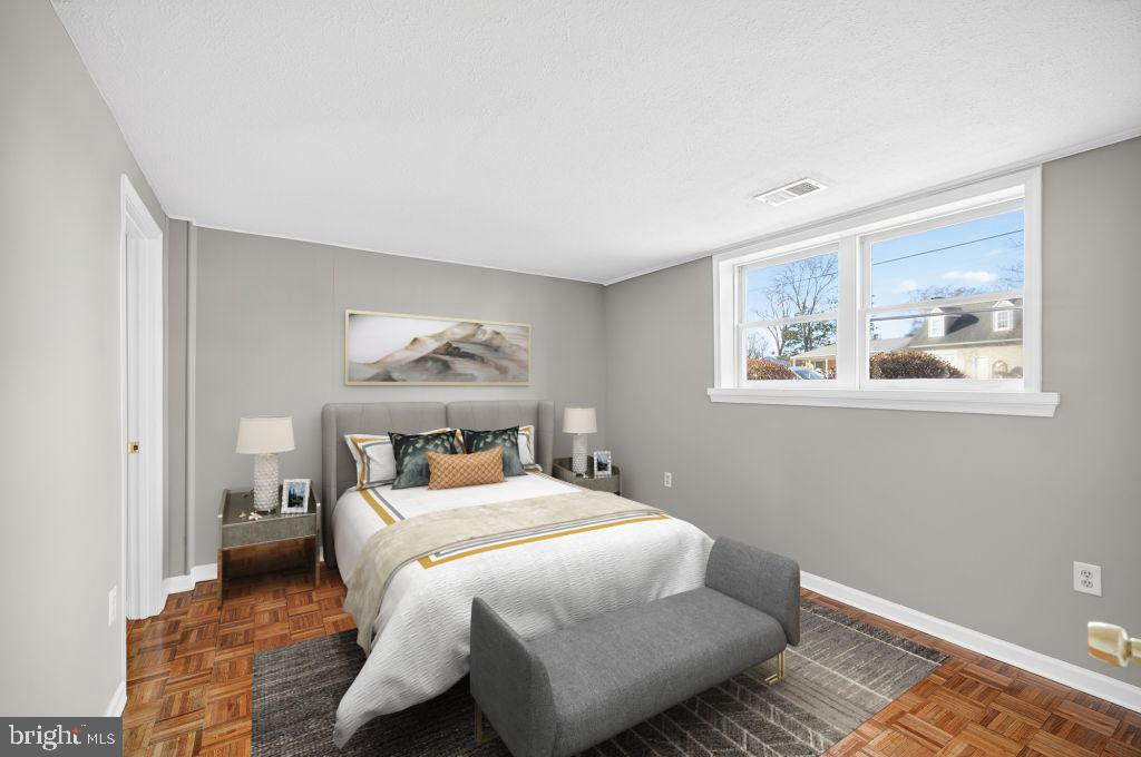 MANASSAS - Residential