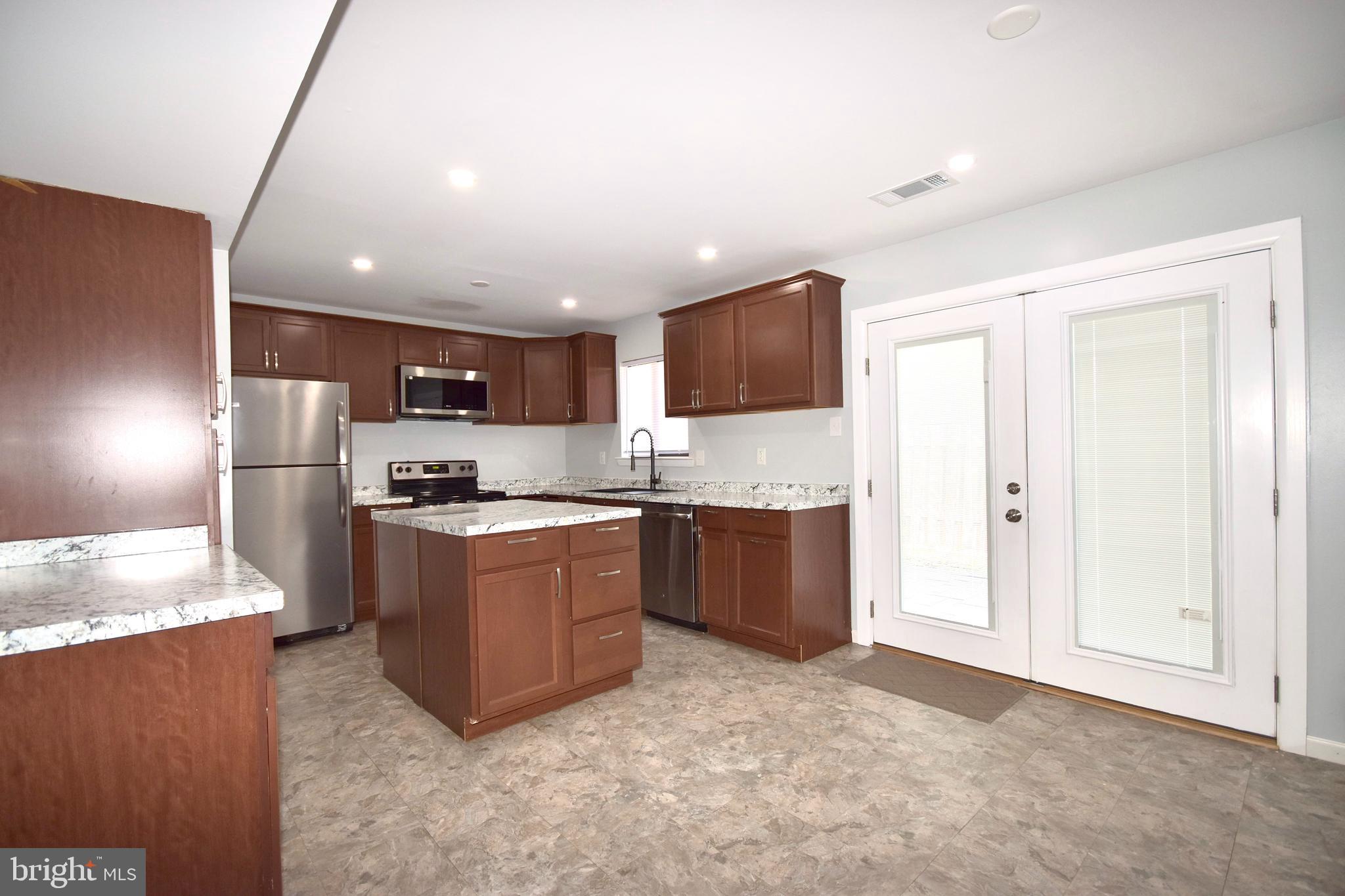 PINEWOOD MEADOWS - Residential