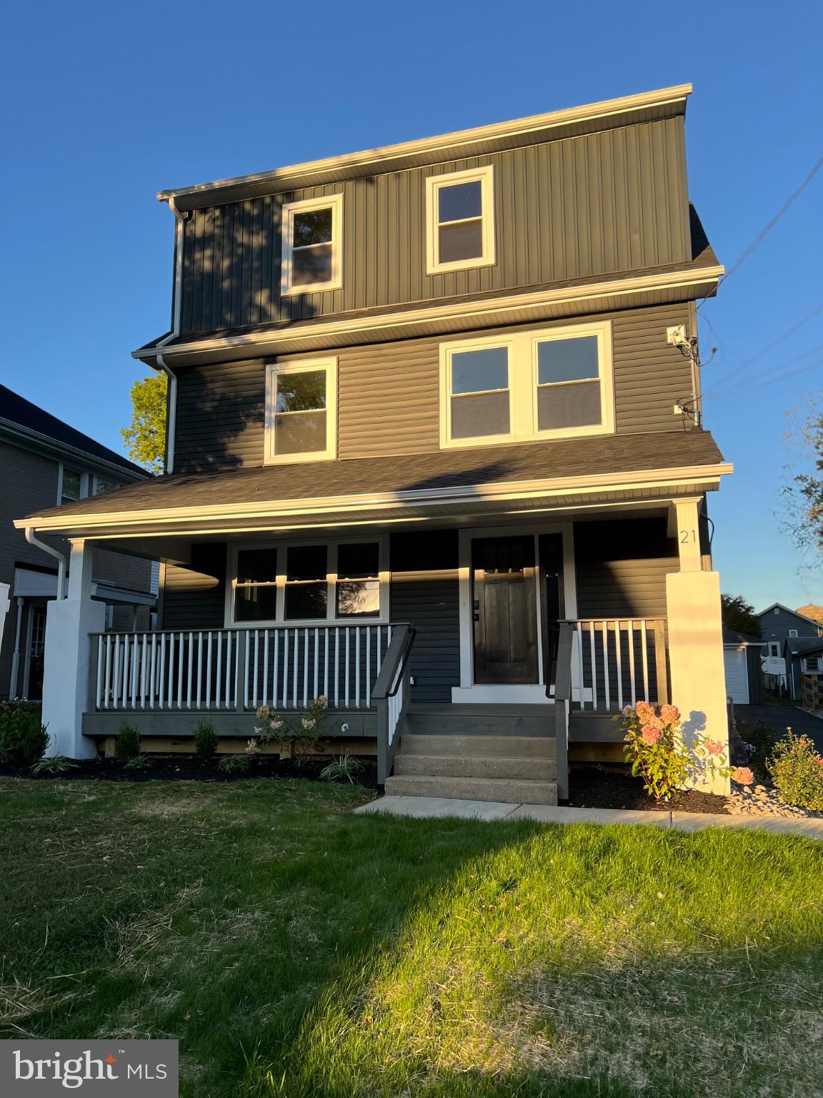 21 MANOR ROAD