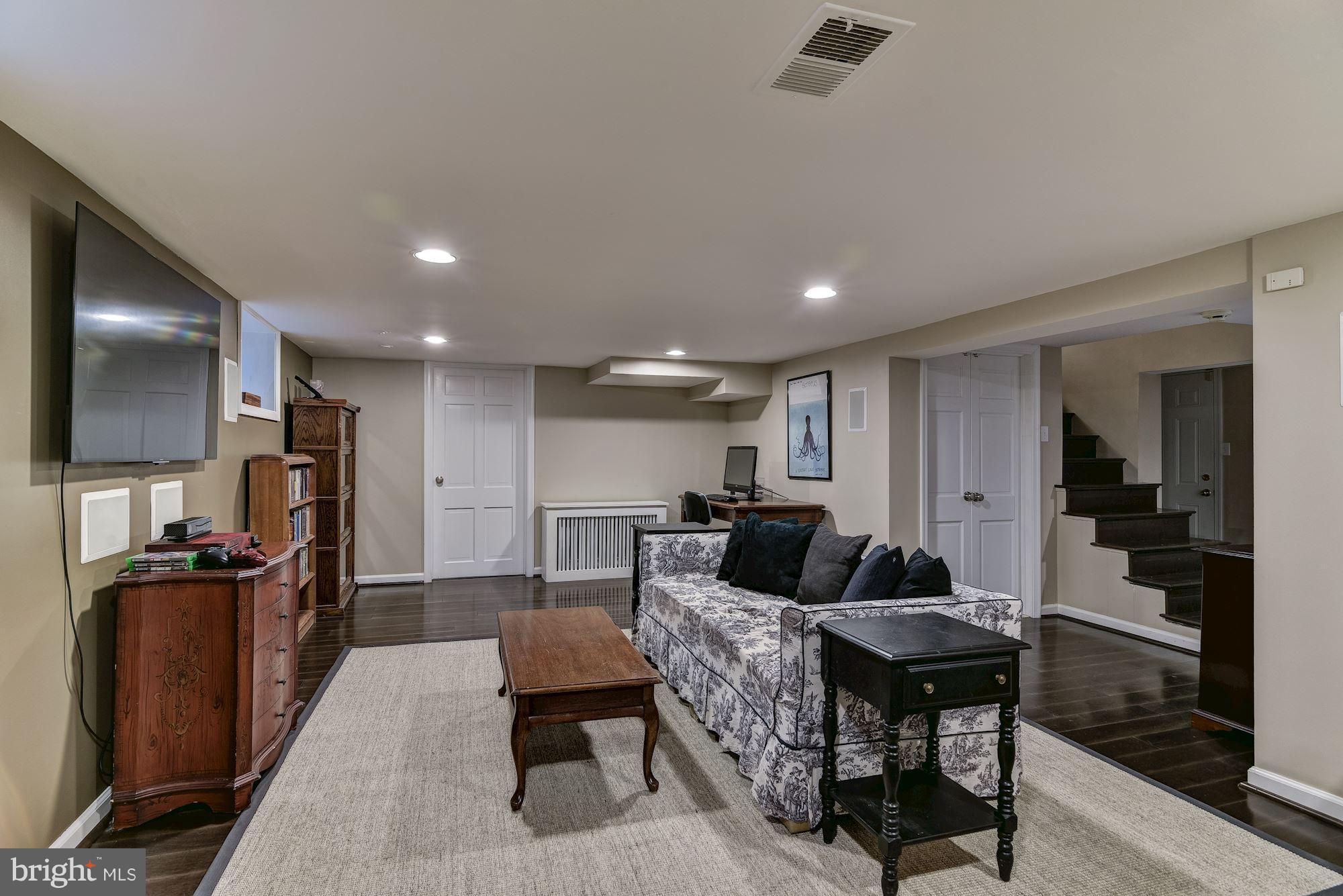 CHEVY CHASE - Residential