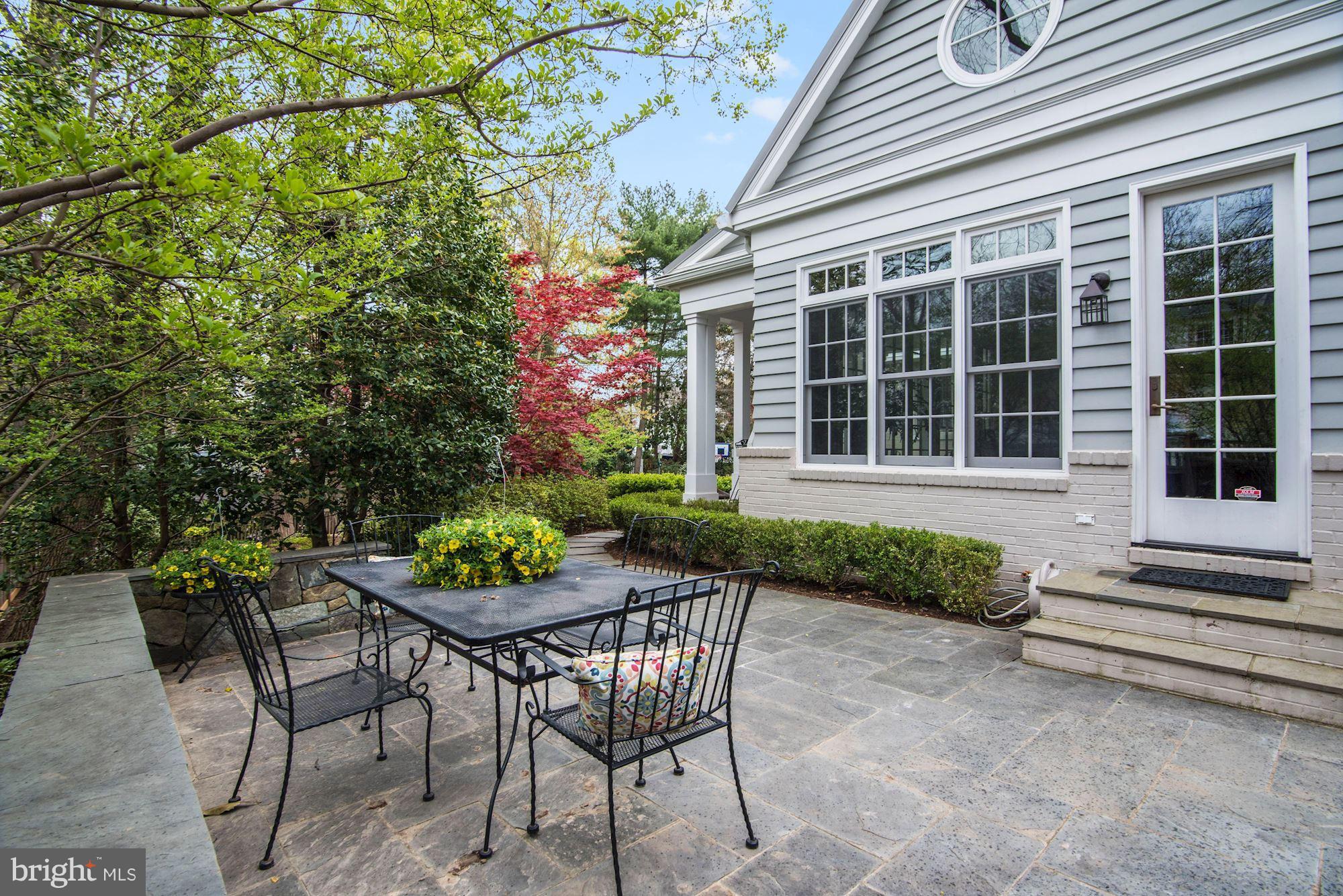 CHEVY CHASE - Residential