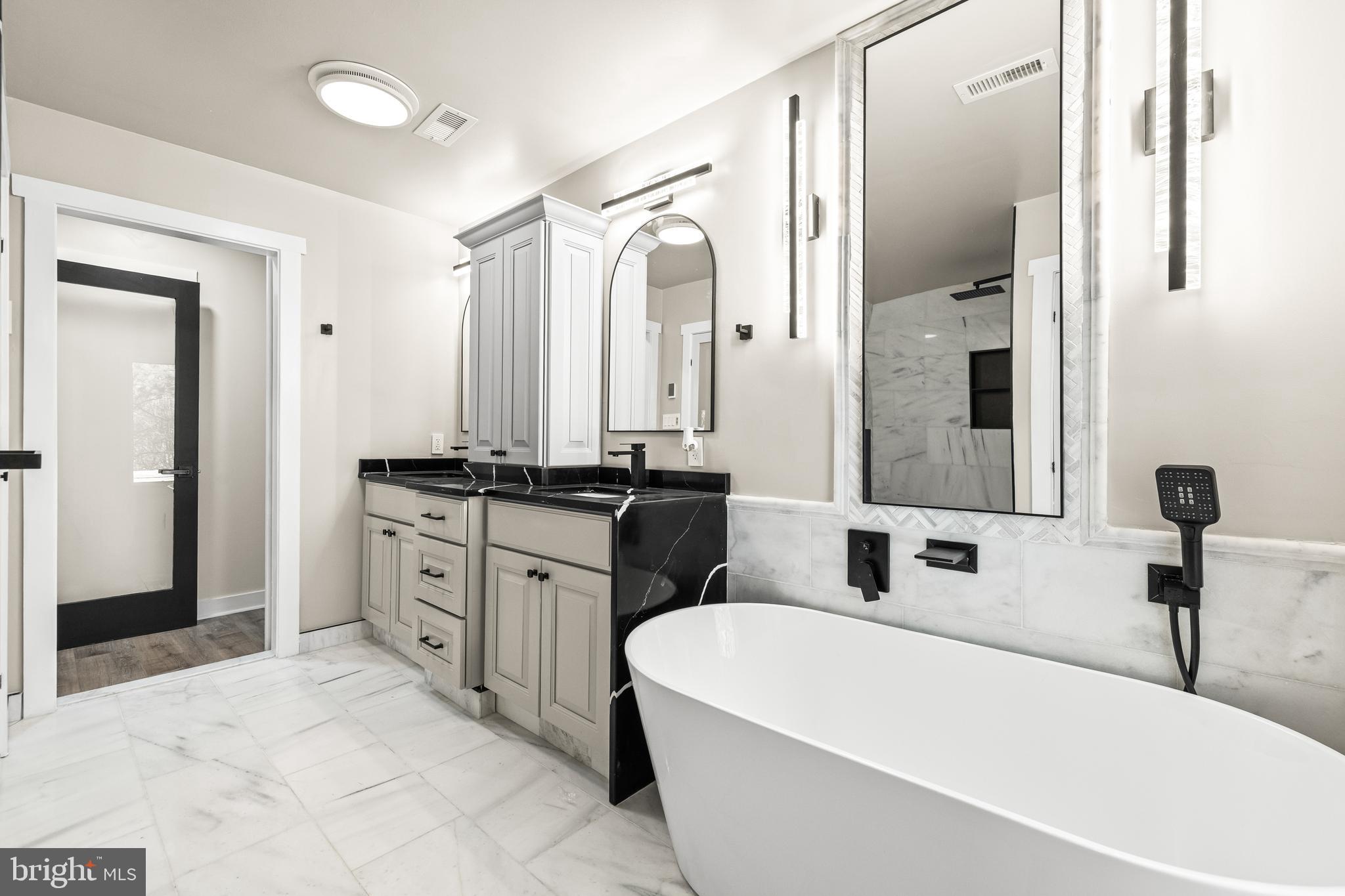 LAURELFORD - Residential