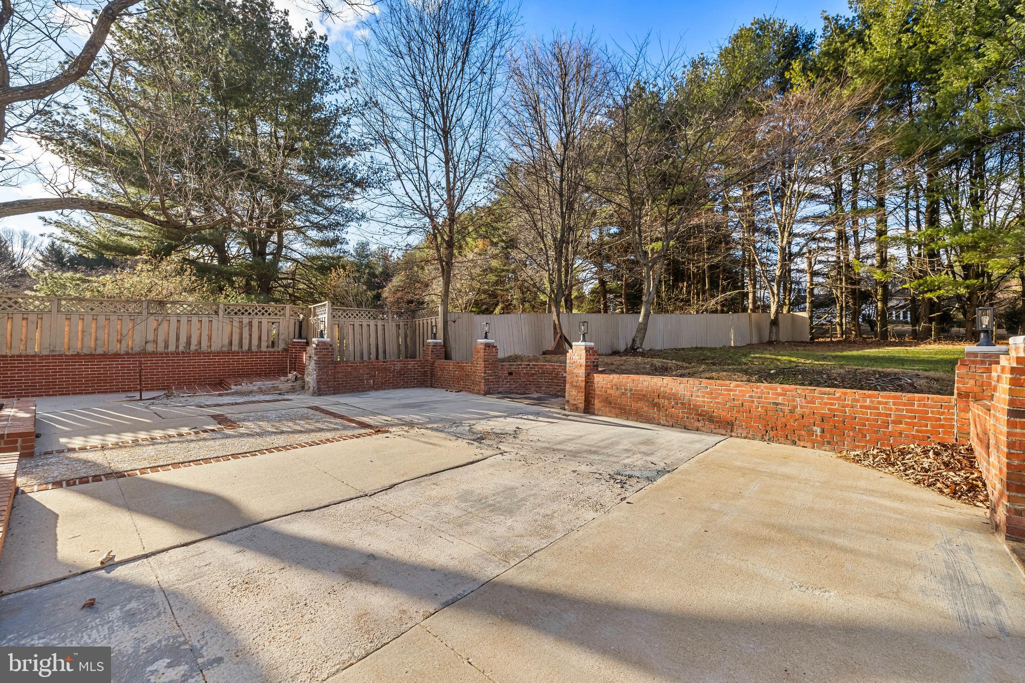 LAURELFORD - Residential