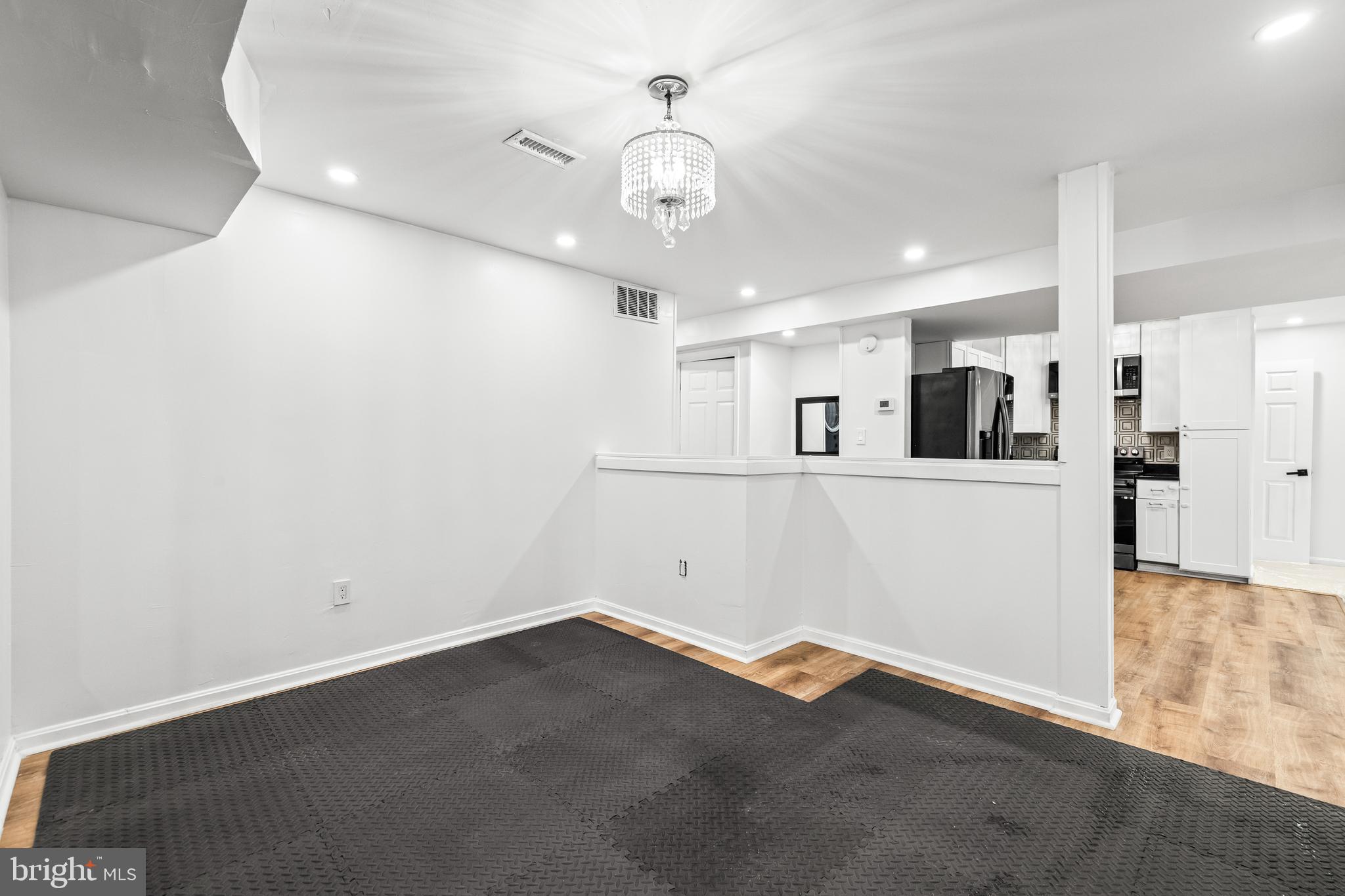 LAURELFORD - Residential