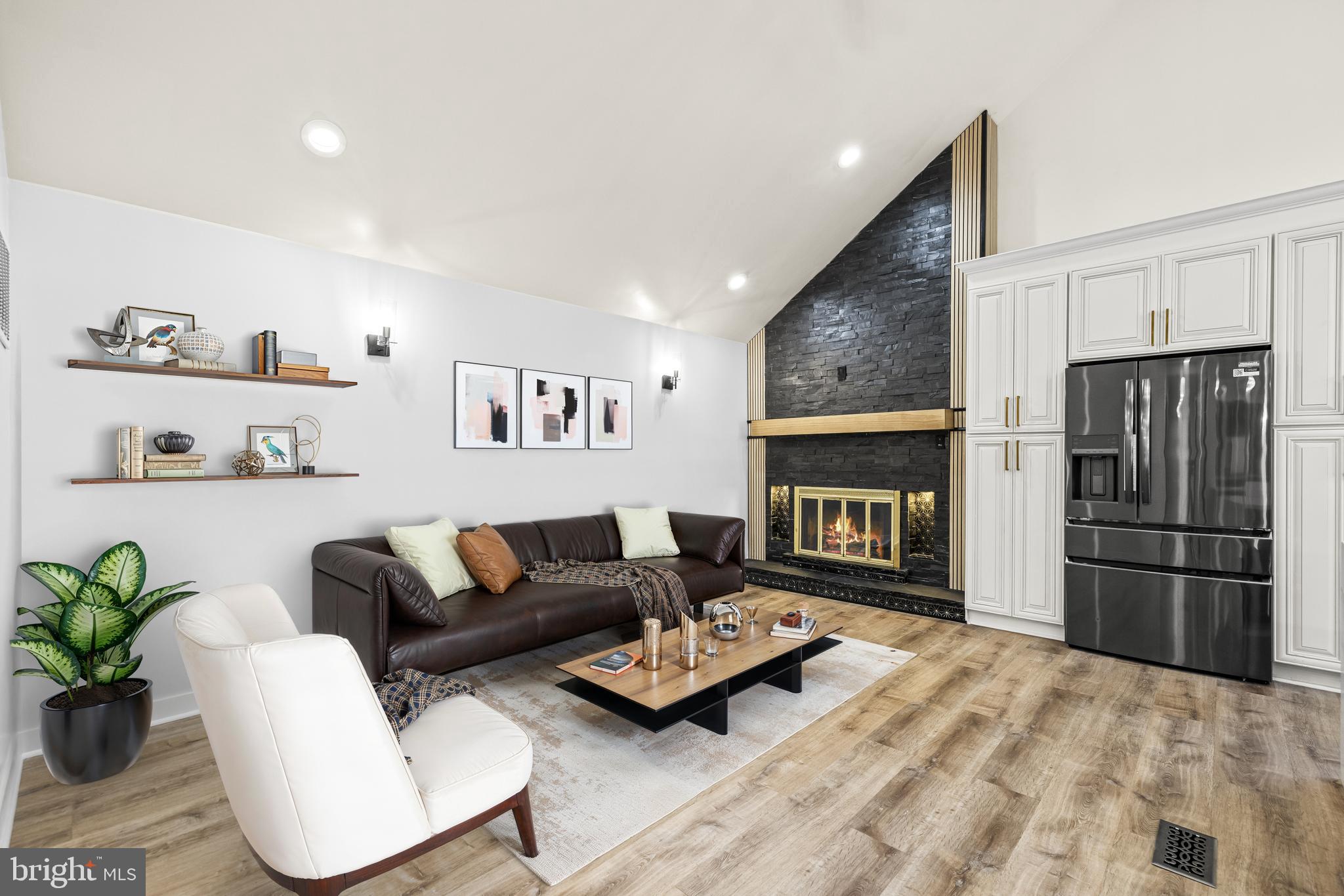 LAURELFORD - Residential