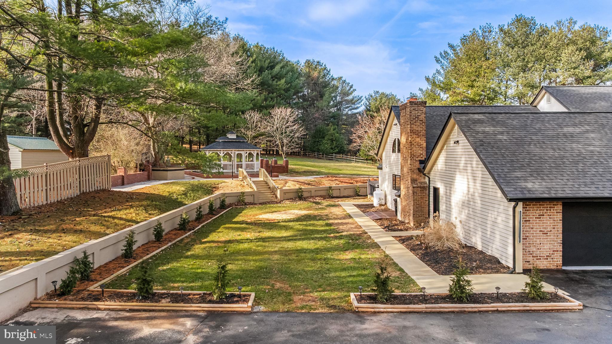 LAURELFORD - Residential