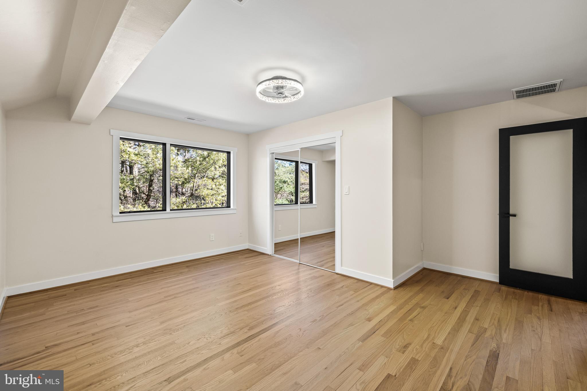 LAURELFORD - Residential