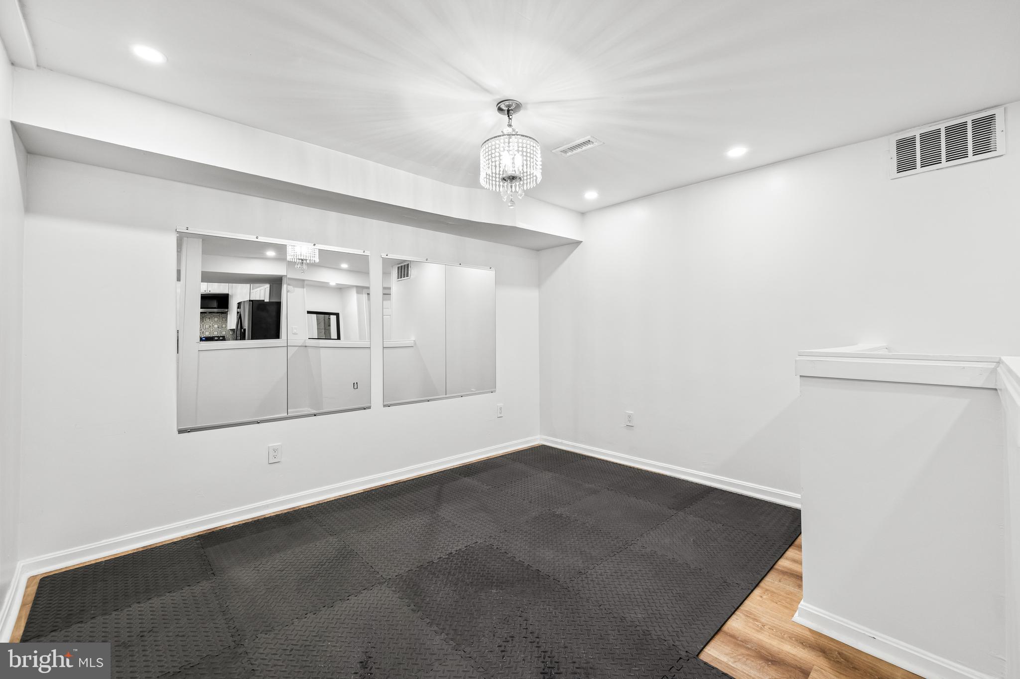 LAURELFORD - Residential