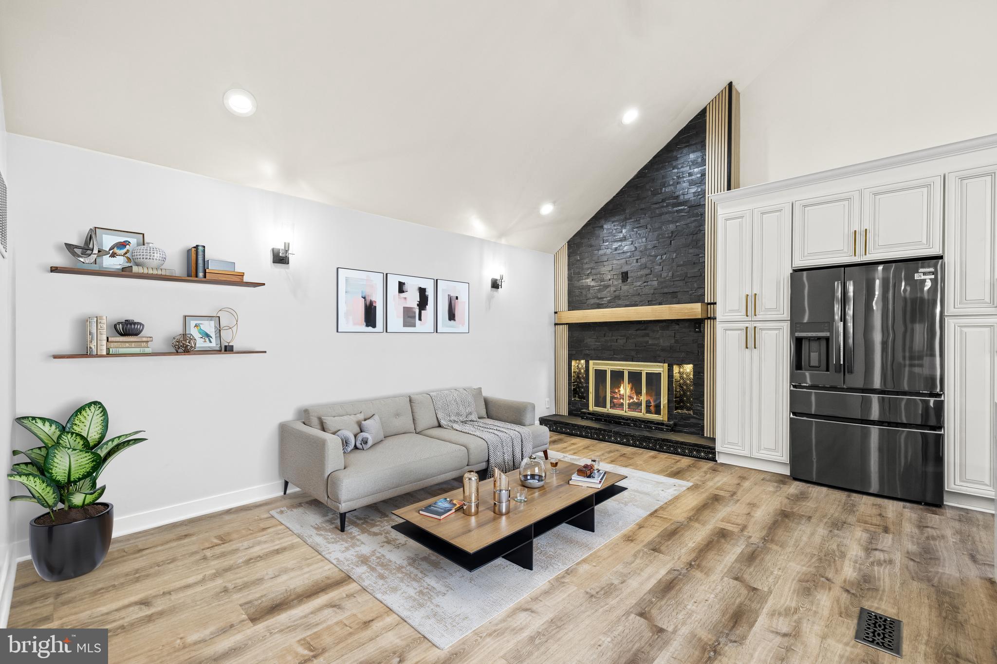 LAURELFORD - Residential