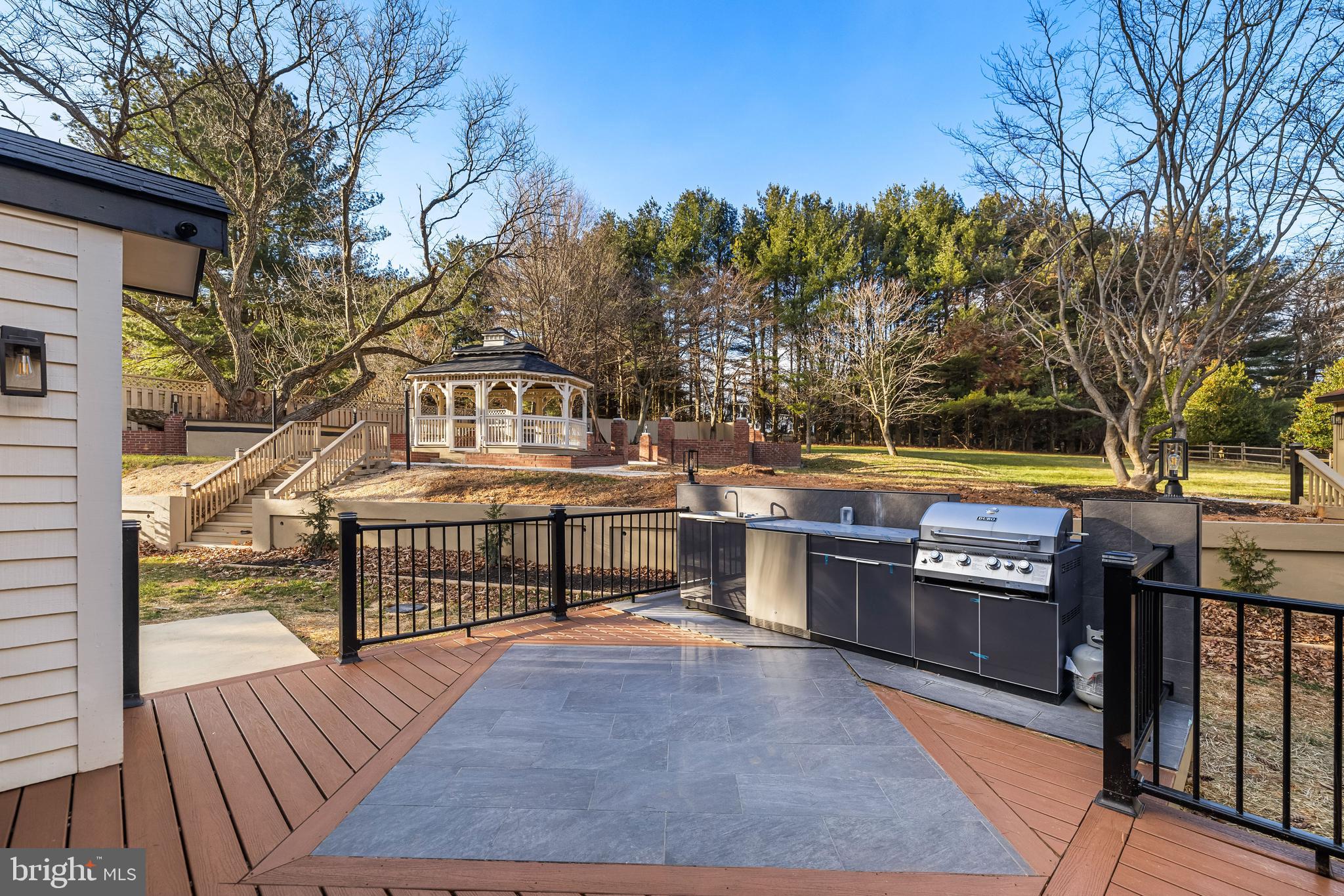 LAURELFORD - Residential