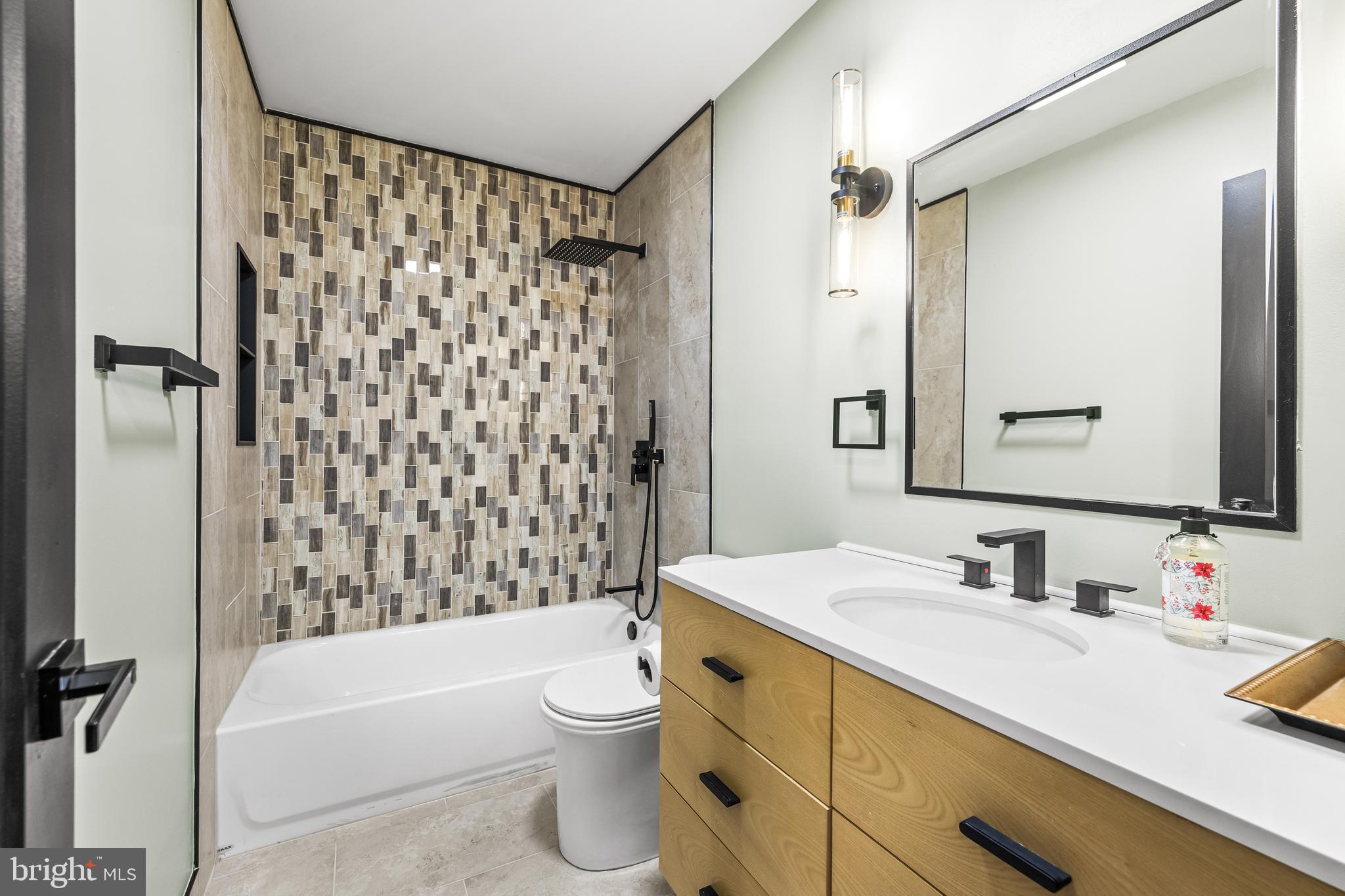 LAURELFORD - Residential