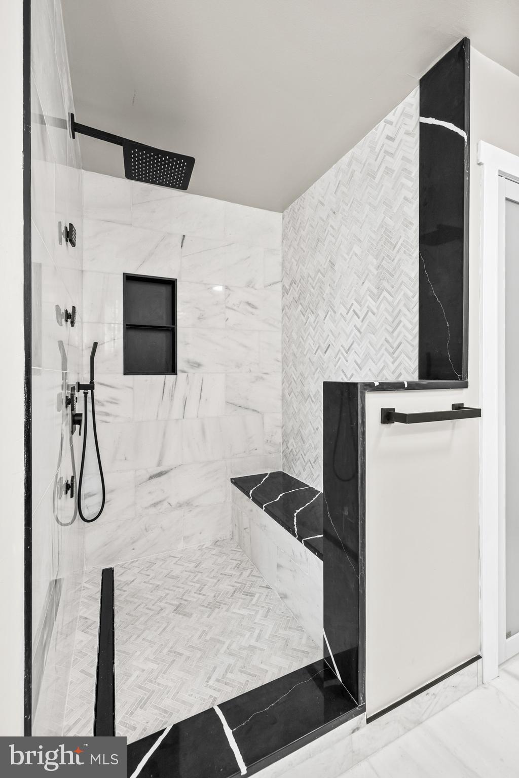 LAURELFORD - Residential