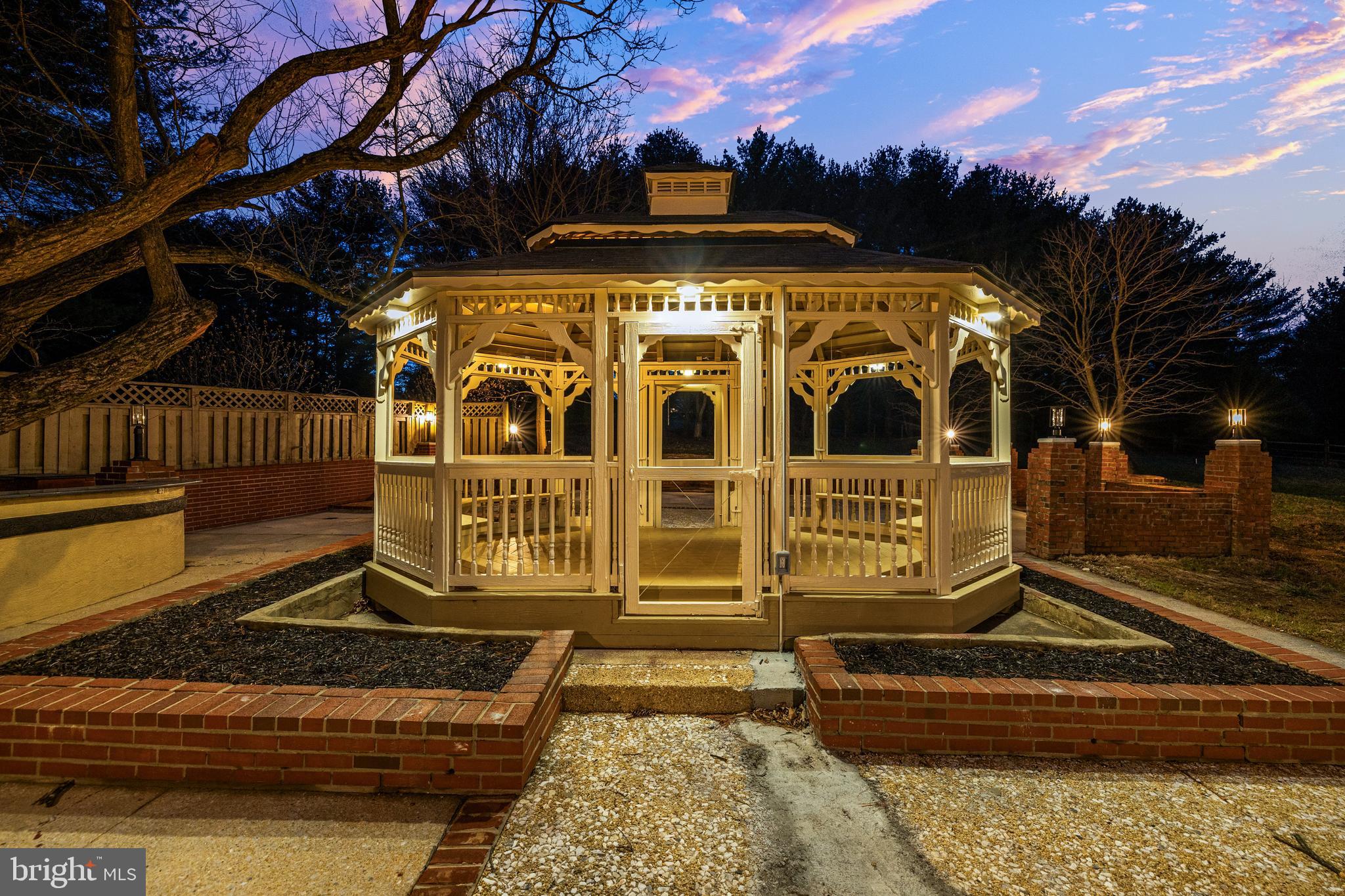 LAURELFORD - Residential